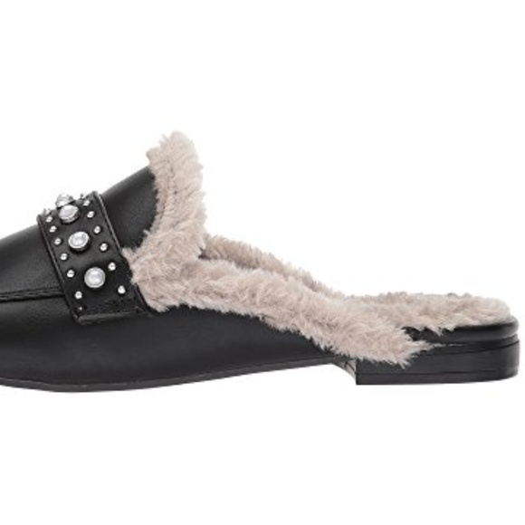 ✨HOST PICK Black Loafer size 7 faux fur NWT - Picture 2 of 5